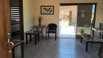 32-inch Smart TV with digital channels, TV