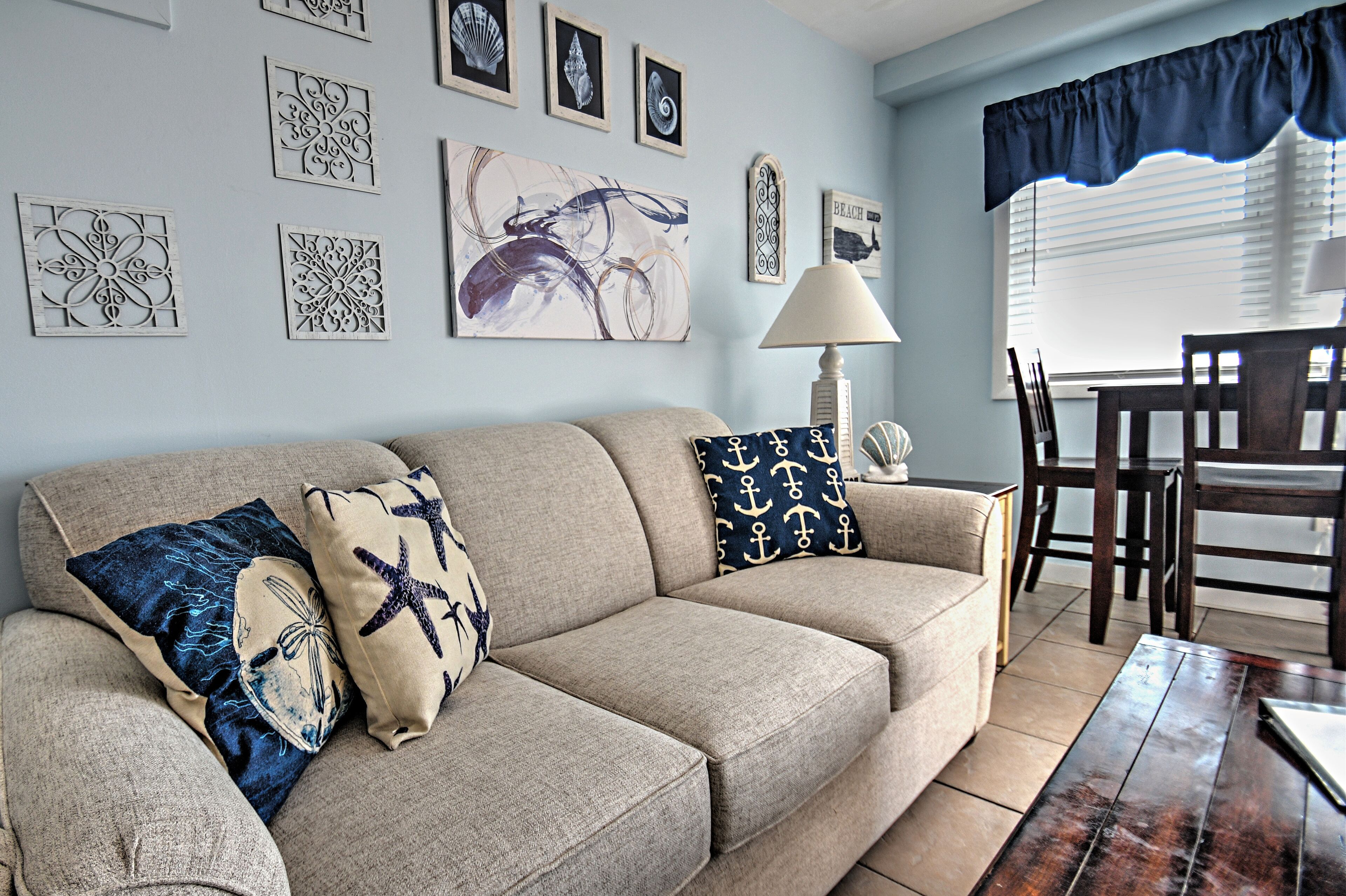 Comfortable and clean OCEAN FRONT condo in beautiful Wildwood Crest