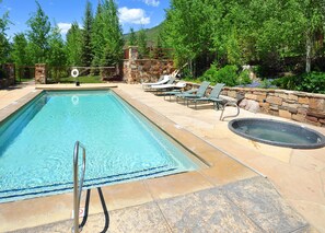 Pool - Newly remodeled modern condo. Pool/hot tubs. Walk to town over pedestrian bridge (Vail)