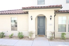 Exterior detail - Waterpark Retreat w/ lazy river, pickleball court (Washington)