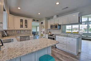 Fridge, microwave, stovetop, dishwasher - Eclectic Escape w/ Pool: Walk to Ormond Beach (Ormond Beach)