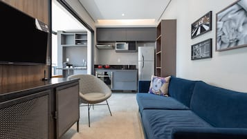 Apartamento standard | Sala de estar | TV de tela plana