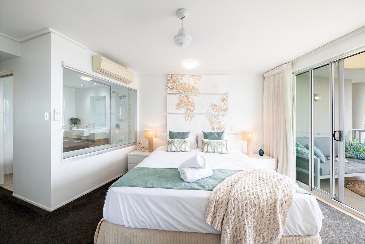 2 bedrooms, iron/ironing board