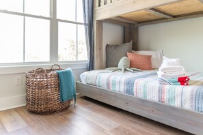 4 bedrooms, iron/ironing board, travel cot, free WiFi