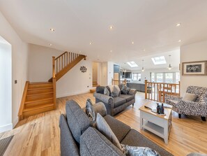 Living area - 3 bedroom accommodation in Trevor, near Llangollen (Trevor, near Llangollen)