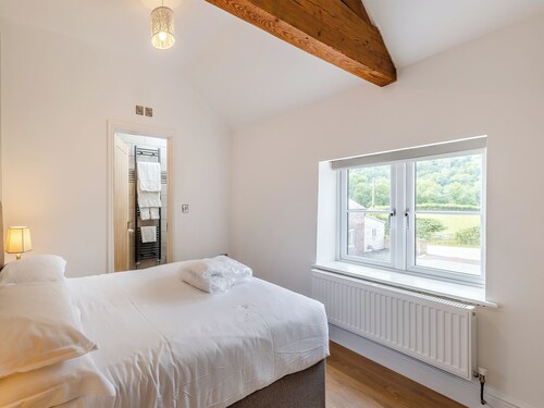 3 bedroom accommodation in Trevor, near Llangollen