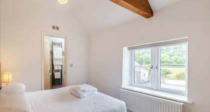 3 bedroom accommodation in Trevor, near Llangollen