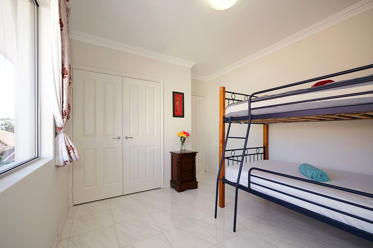 Brand New Home on Perth Doorstep — image 9