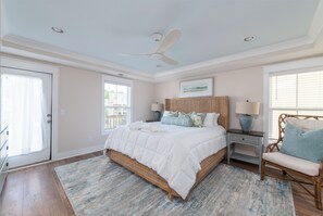 6 bedrooms, desk, iron/ironing board, free WiFi