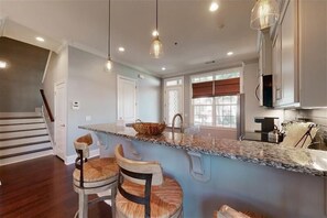 Fridge, microwave, oven, stovetop - Poolside Cottage 59 - Halekulani Cottage steps away from pool and beach (Jekyll Island)