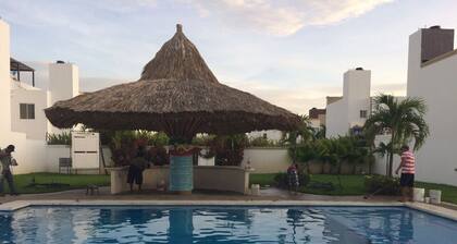 Family House in Acapulco; 6 bedroom/bath, terrace/hunting, 2cars and swimming pool