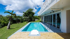 Outdoor pool - Umi No Terrace Yomitan Toya (Yomitan)