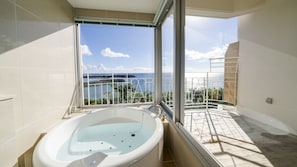 Habitación, para no fumadores, Terraza (Ocean) | Baño | Tina y regadera independientes y tina de hidromasaje