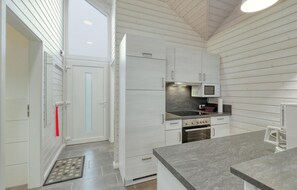 Kühlschrank, Herdplatte, Geschirrspüler