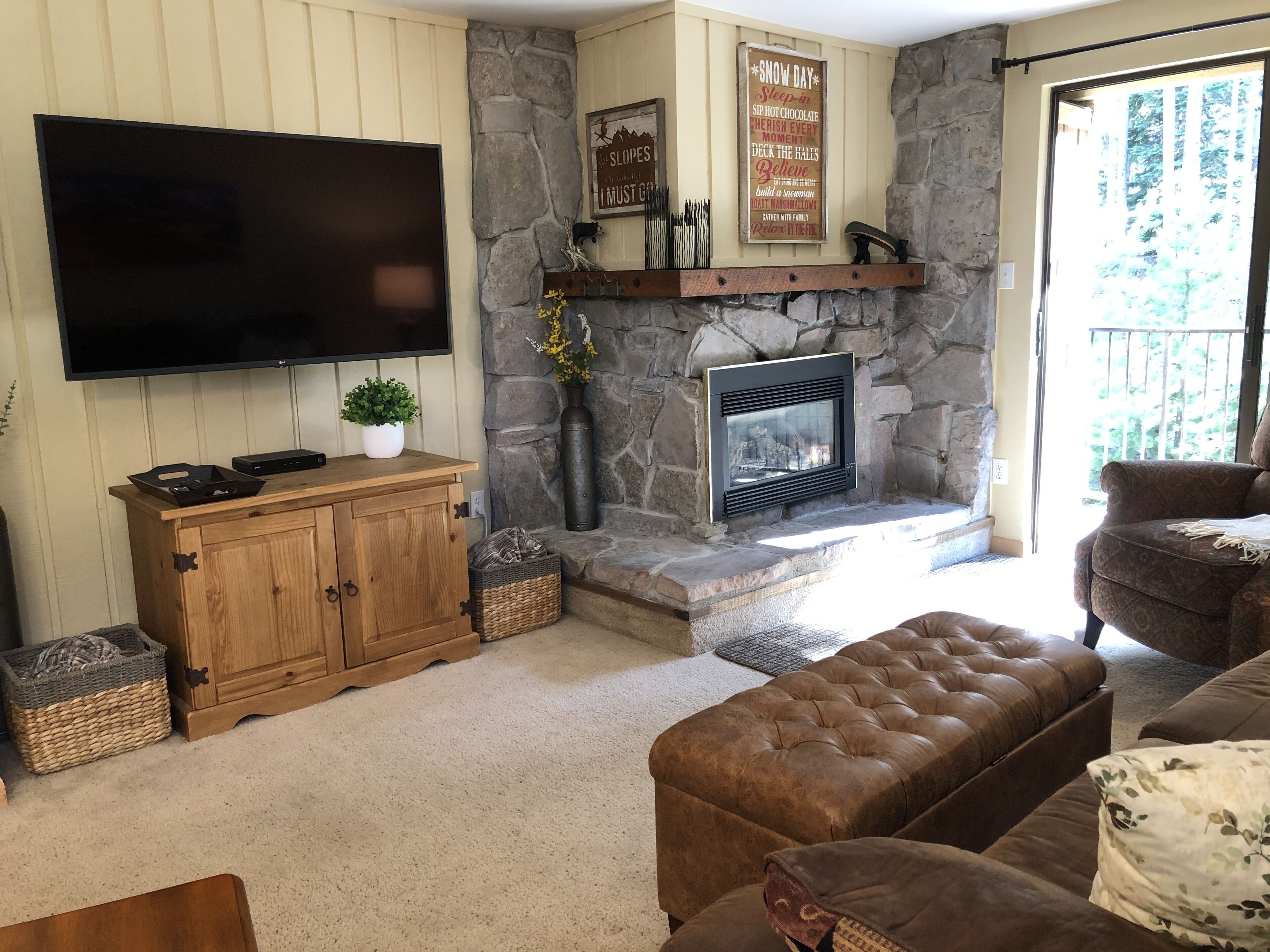 Winter Park condo walk to festivals & near mountain bike trails-Escape the heat!