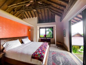 6 bedrooms, iron/ironing board, WiFi, bed sheets