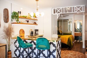 Dining - Muse- Luxe Apartment in Port Douglas (Port Douglas)