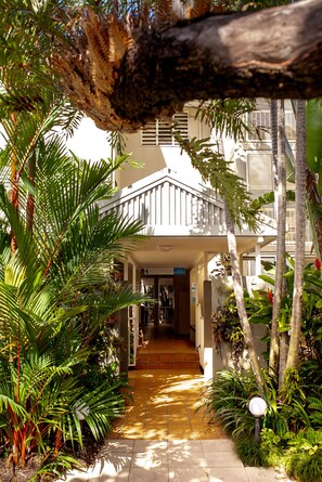 Exterior - Muse- Luxe Apartment in Port Douglas (Port Douglas)