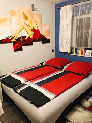 1 Schlafzimmer, Reisekinderbett, WLAN, Bettwäsche