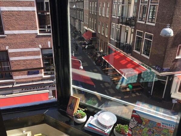 Slaapzaal, 2 slaapkamers | Interieur