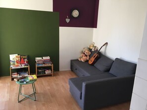 Shared Dormitory, 2 Bedrooms | Living area - Room-room Michelle Amsterdam Center, No (Amsterdam)