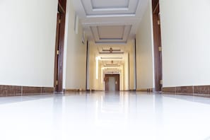 Interior detail - Claire De Lune Moonlight Hotel (Nakuru)