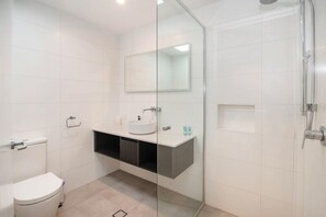 Bathtub