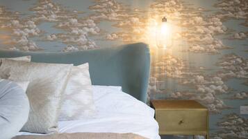 House | 5 bedrooms, iron/ironing board, free WiFi, bed sheets