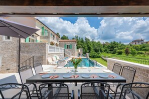 Terrace/patio - Villa Valffiorita (Pazin)