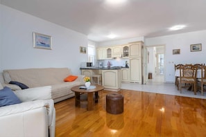 Apartment (A1) | Living room - Jadro (Porec)