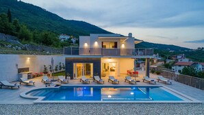Pool - Villa Maru (Moscenicka Draga)