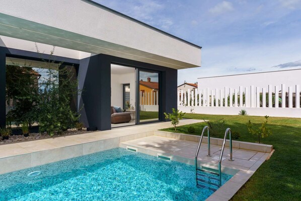 Villa | Pool