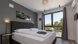Unclassified image, 2 of 39, button - Casa Levant (Funtana)