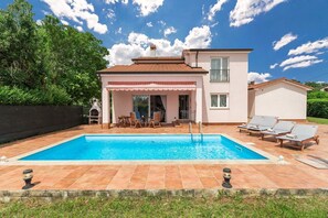 Outdoor pool - Villa Daniela (Porec)