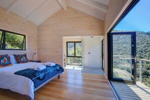 3 bedrooms, iron/ironing board, WiFi