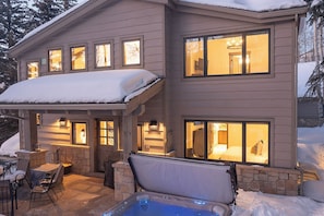 Outdoor spa tub - GreenHill Court Chalet | 5BR Luxury Vail Chalet, Summer AC (Vail)