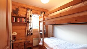 2 bedrooms
