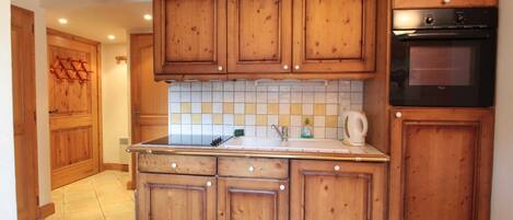 Réfrigérateur, four, lave-vaisselle