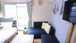 Living area - Minoshima apartment 411 (Fukuoka)