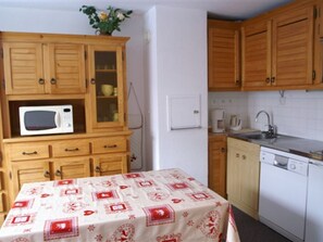 Fridge, microwave, dishwasher