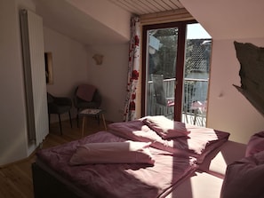 6 habitaciones, cuna de viaje y wifi 