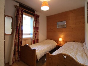 2 bedrooms