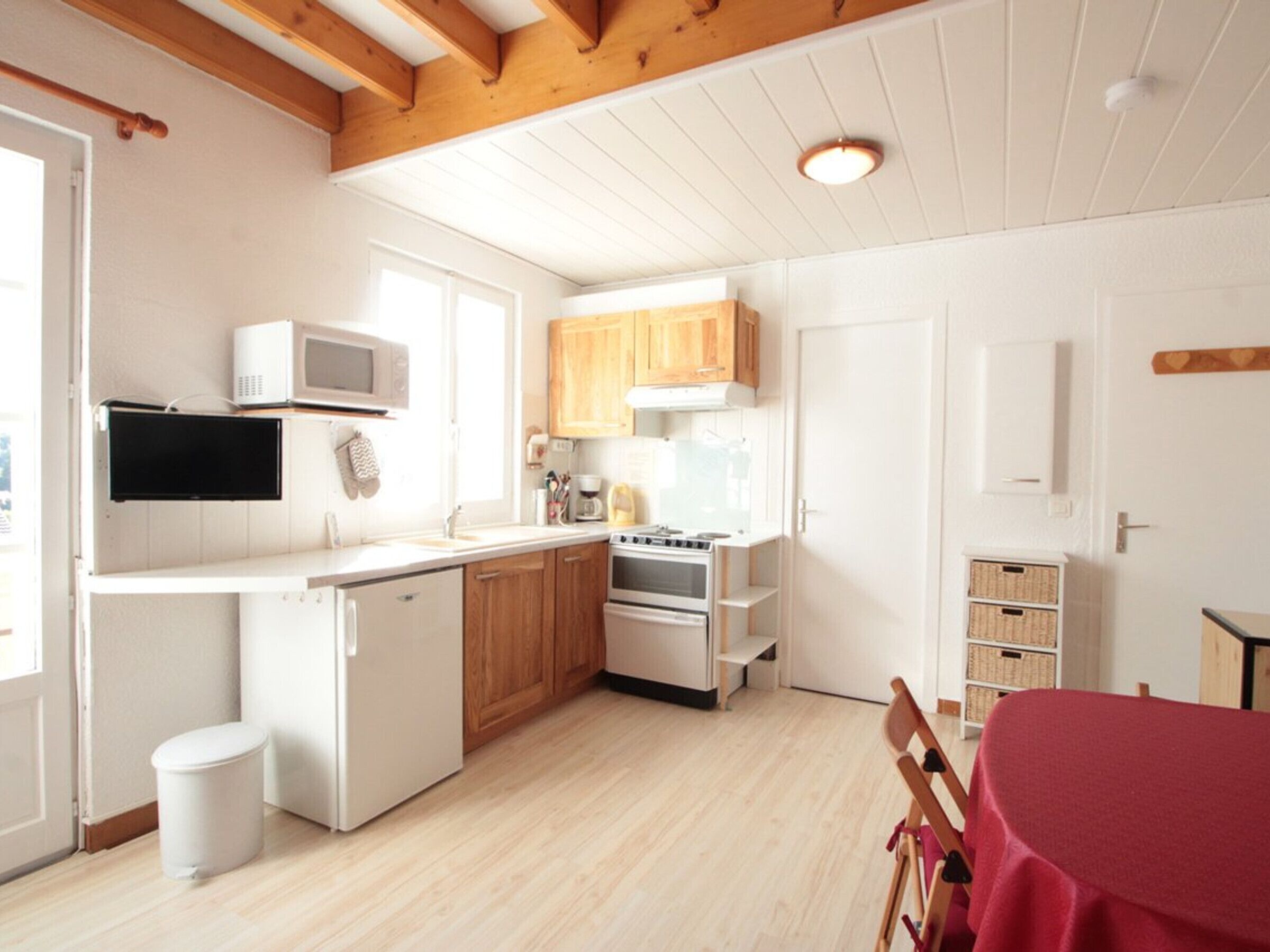 Réfrigérateur, micro-ondes, lave-vaisselle