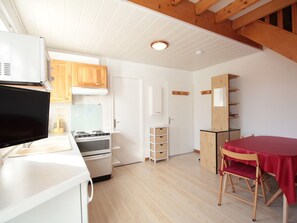Kühlschrank, Mikrowelle, Geschirrspüler