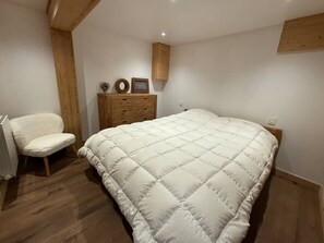 3 bedrooms, WiFi - Functional chalet with stove and garage, near center and lifts (Les Carroz d'Arâches)
