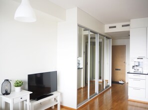 Exclusive Studio | Individually decorated, individually furnished, laptop workspace