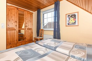 3 Schlafzimmer, Reisekinderbett, WLAN