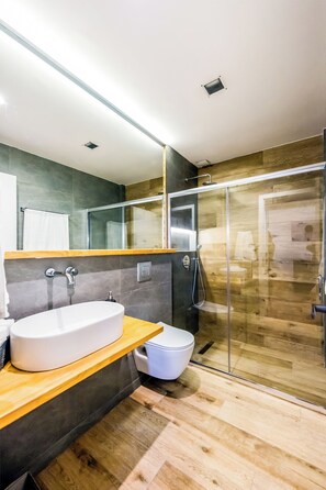 Deluxe-Apartment | Badezimmer