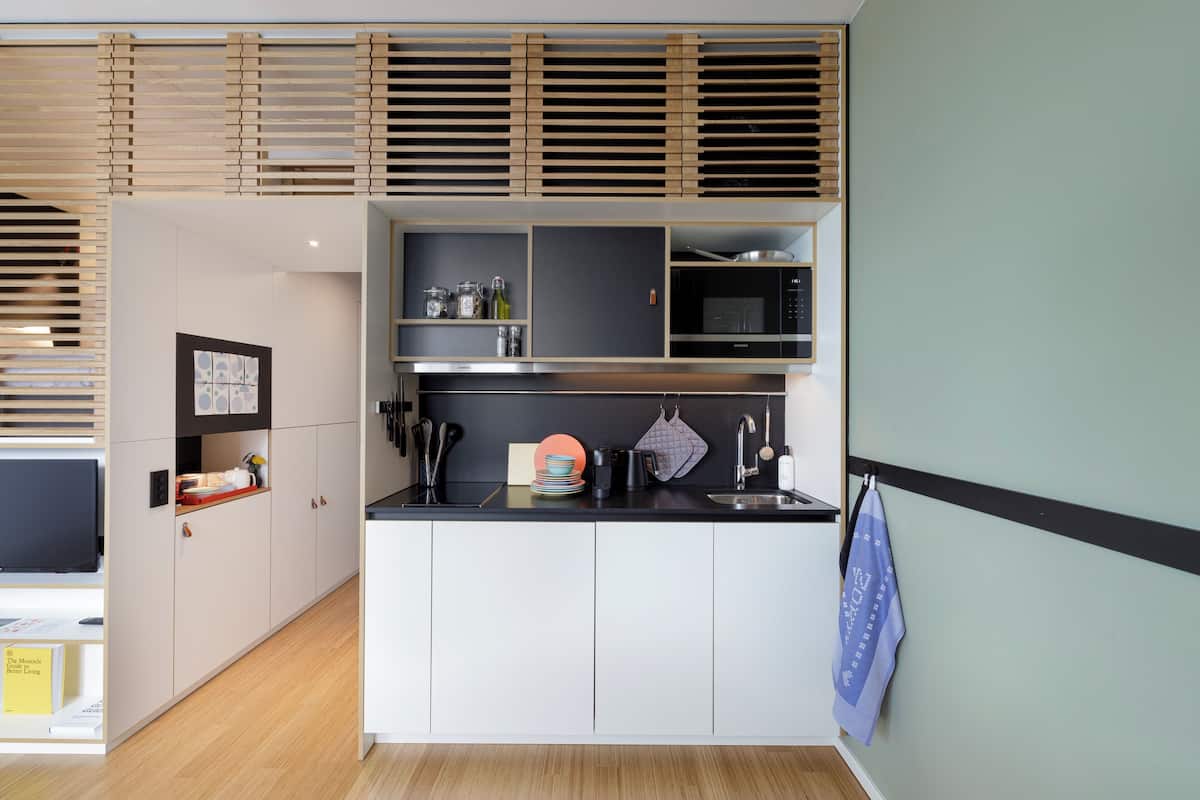 grand loft | private kitchen | fridge, microwave, stovetop, dishwasher