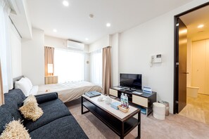 เบสิกอพาร์ทเมนท์, ปลอดบุหรี่ (604) | 1 ห้องนอน, โต๊ะทำงาน, พื้นที่ทำงานแบบใช้แล็ปท็อป, ผ้าม่านกันแสง